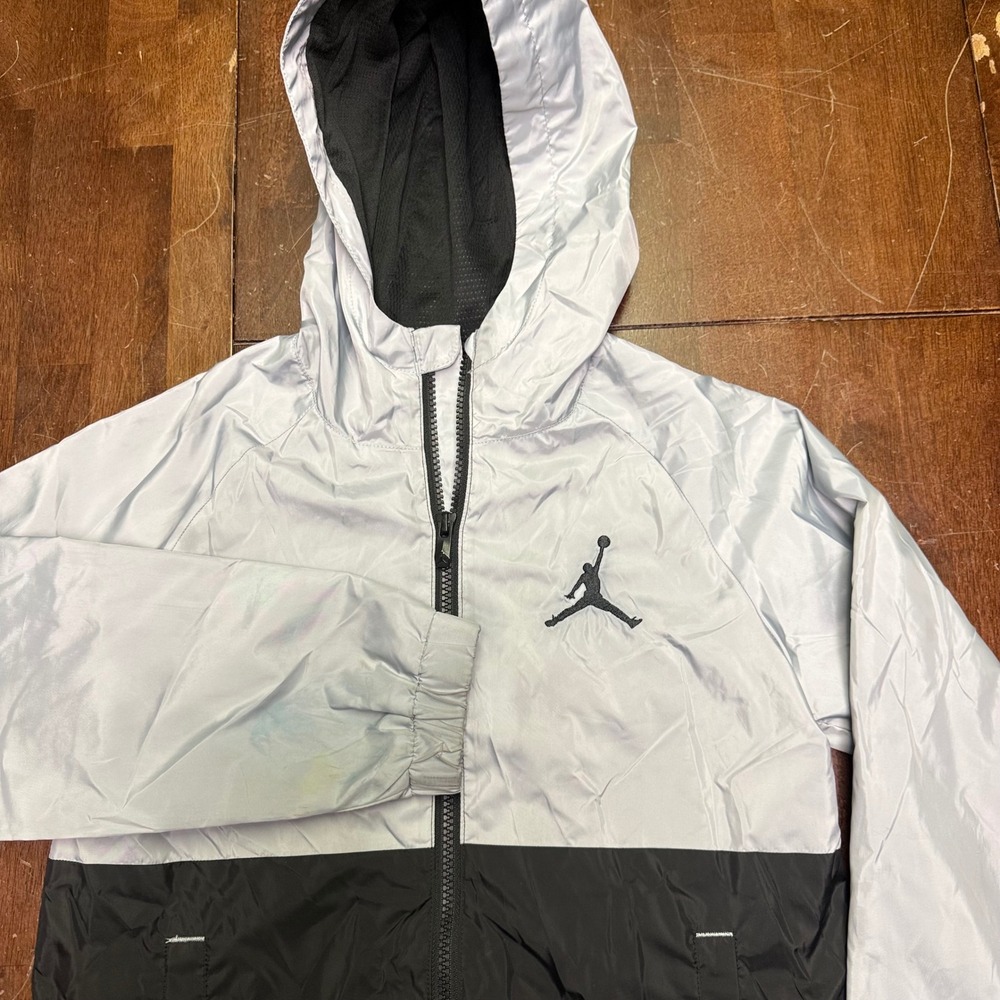 Jordan Windbreaker Kids Size S Silver Black Hooded Full Zip Jacket A469-G3A
